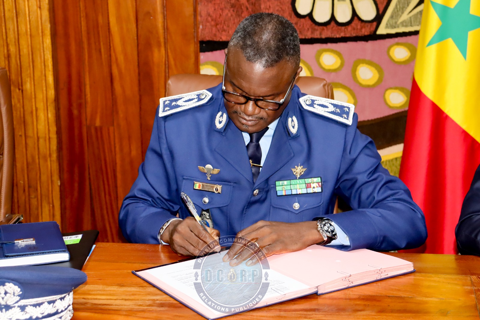 Cérémonie de signature de la convention de partenariat entre la Gendarmerie nationale et l’Université Cheikh Anta Diop de Dakar (UCAD) - Image 4